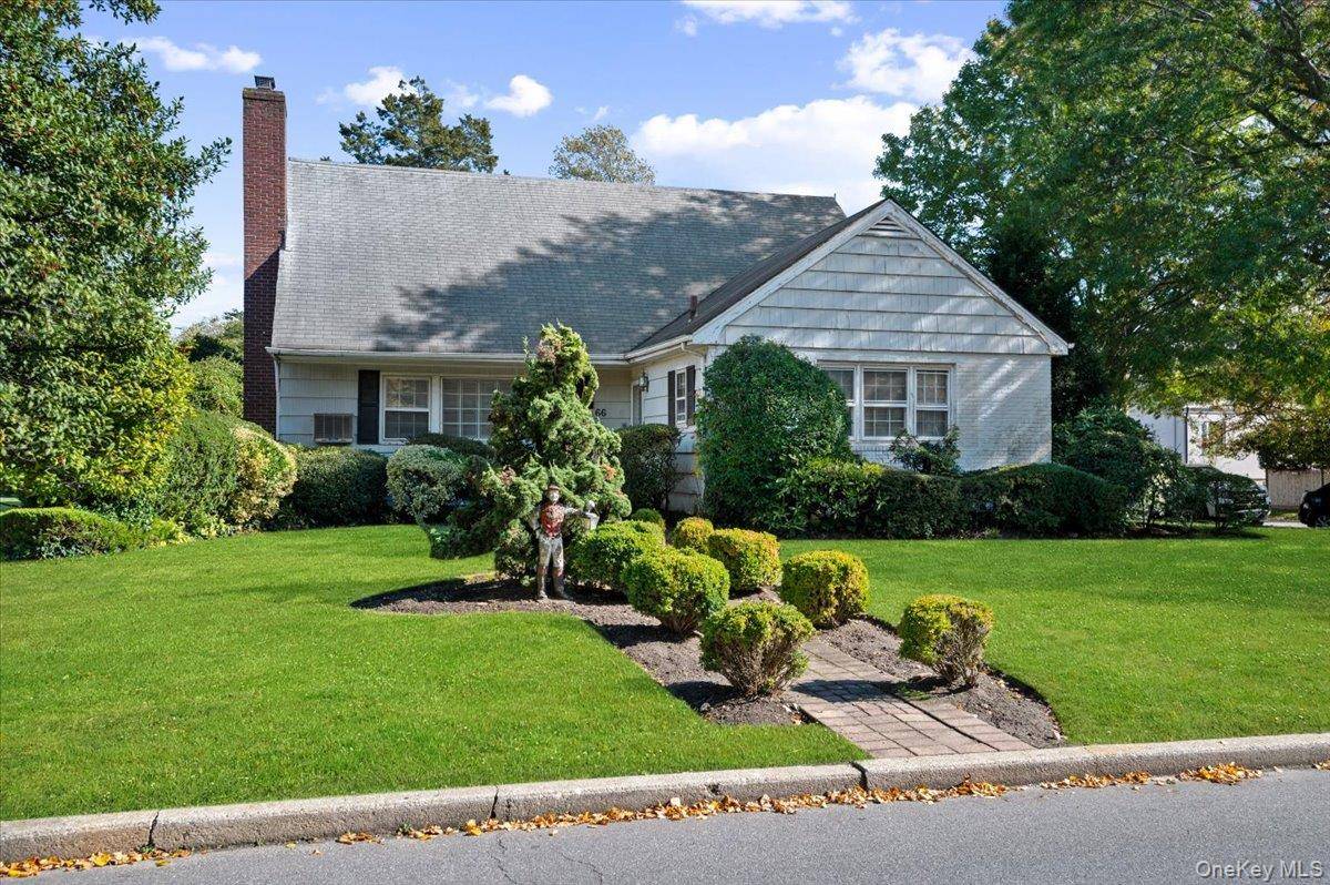 Lawrence, NY 11559,66 Auerbach LN