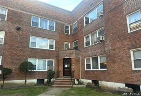 Kew Garden Hills, NY 11367,138-32 68th DR #2B