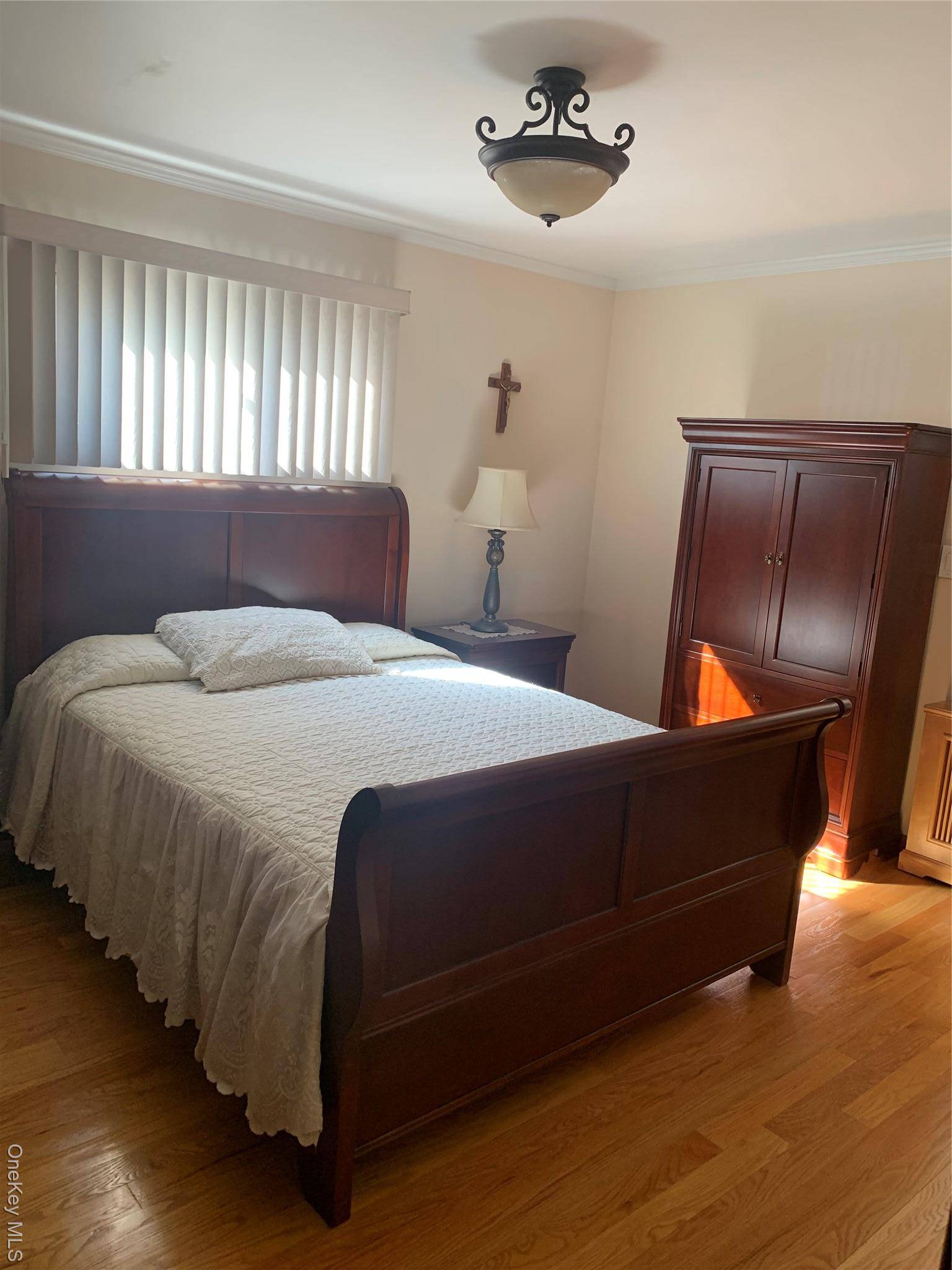 Howard Beach, NY 11414,15817 90th ST