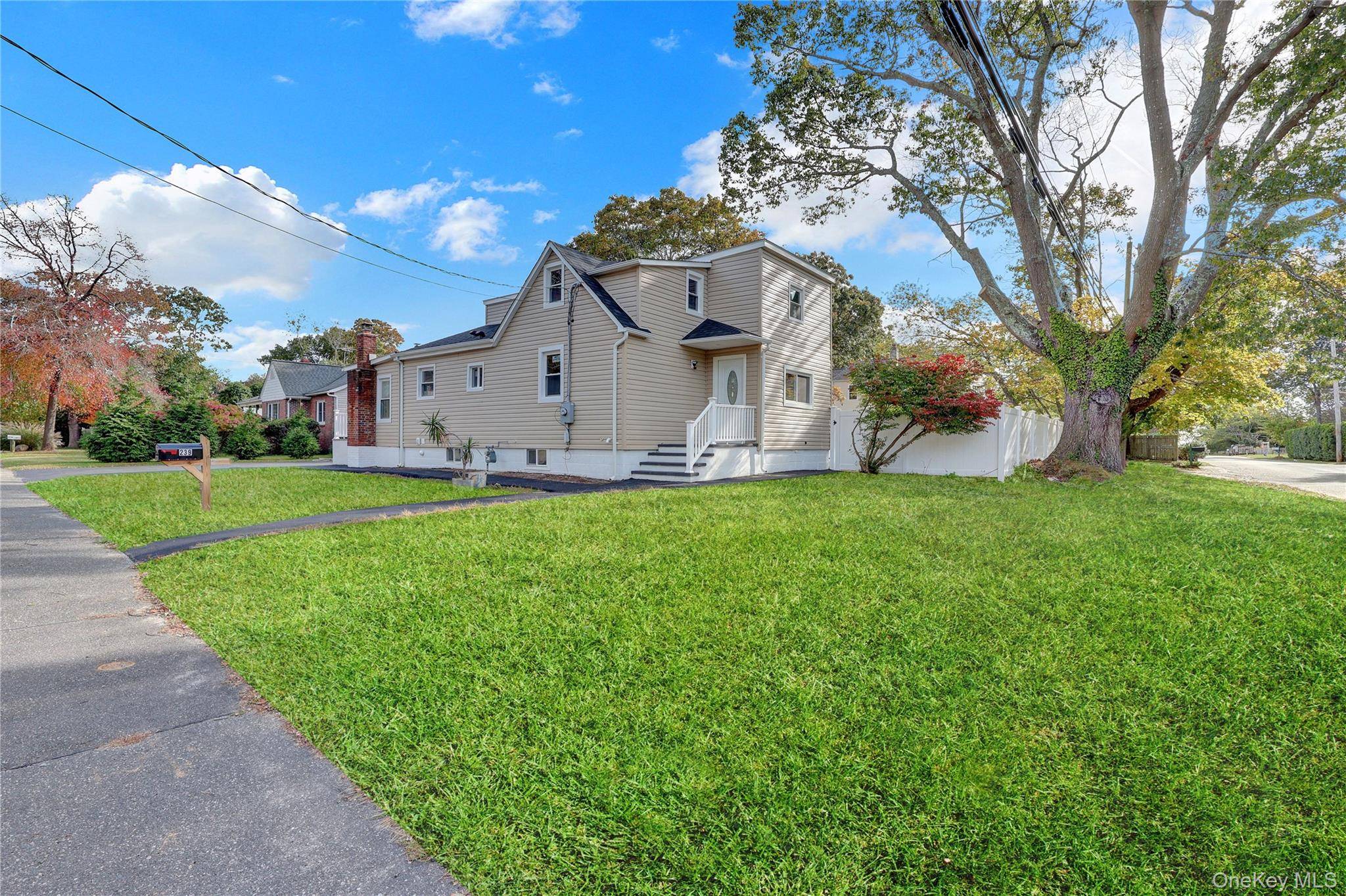 East Patchogue, NY 11772,239 Bayview AVE