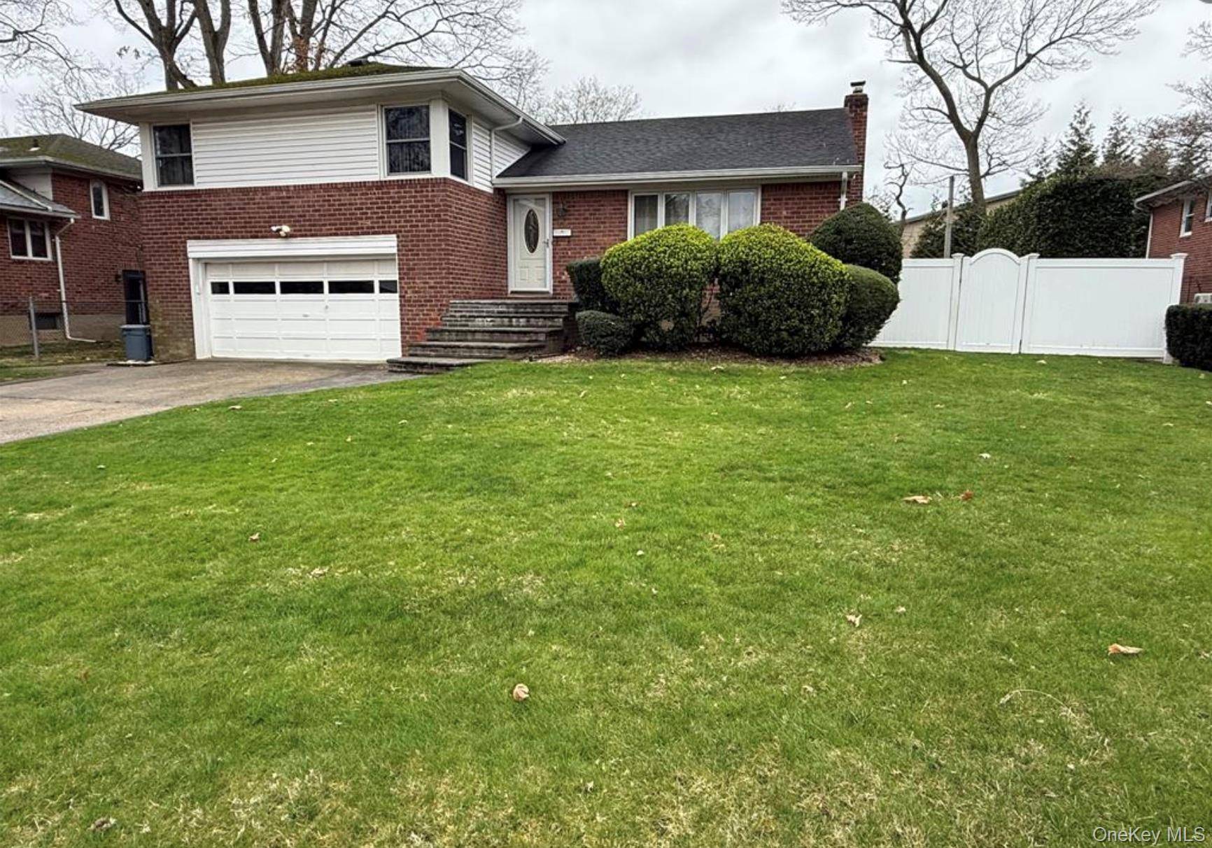 East Meadow, NY 11554,748 Leslie