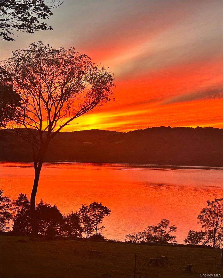 Hughsonville, NY 12590,660 Wheeler Hill RD