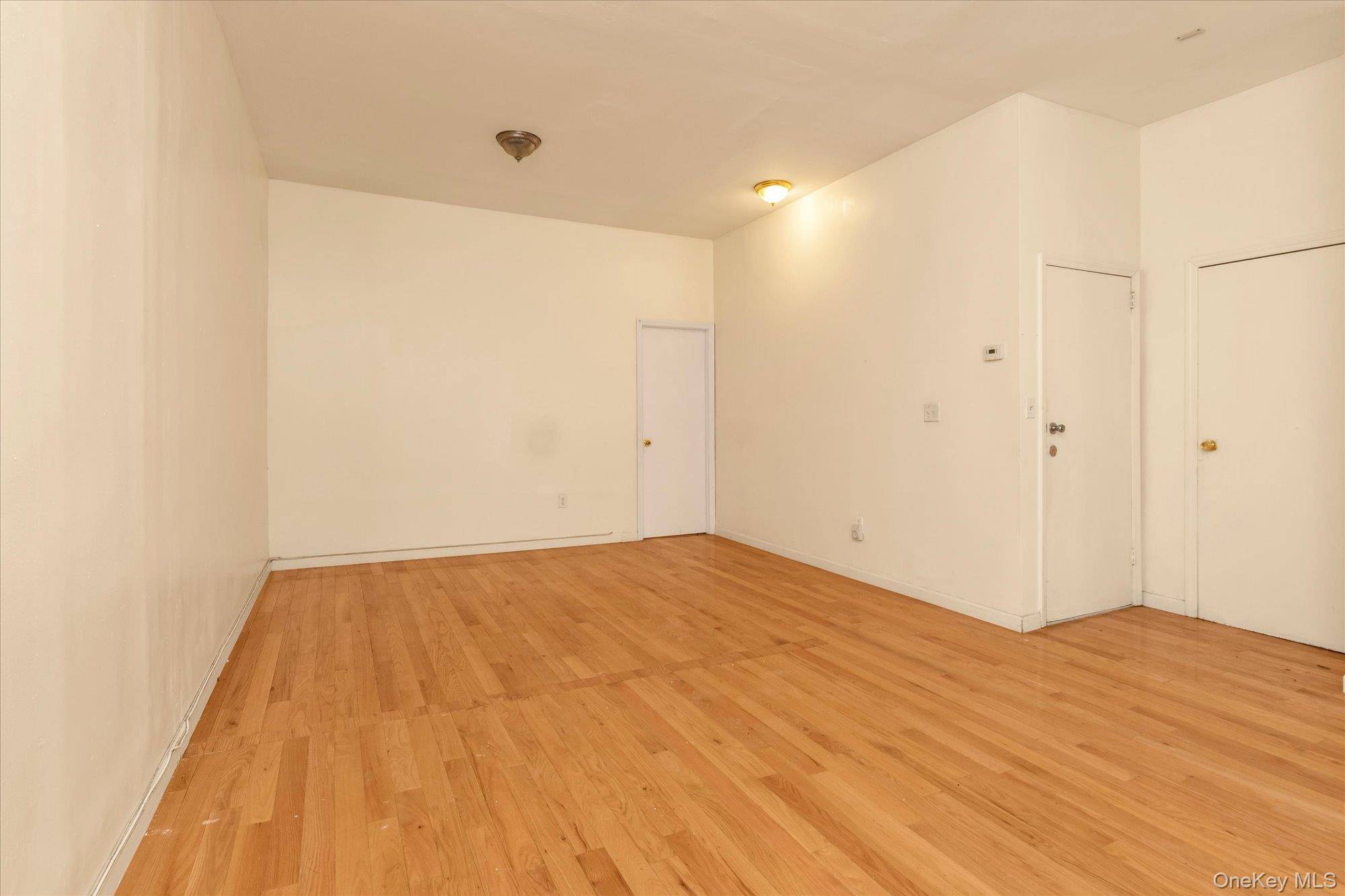 Woodhaven, NY 11421,8615 75th ST