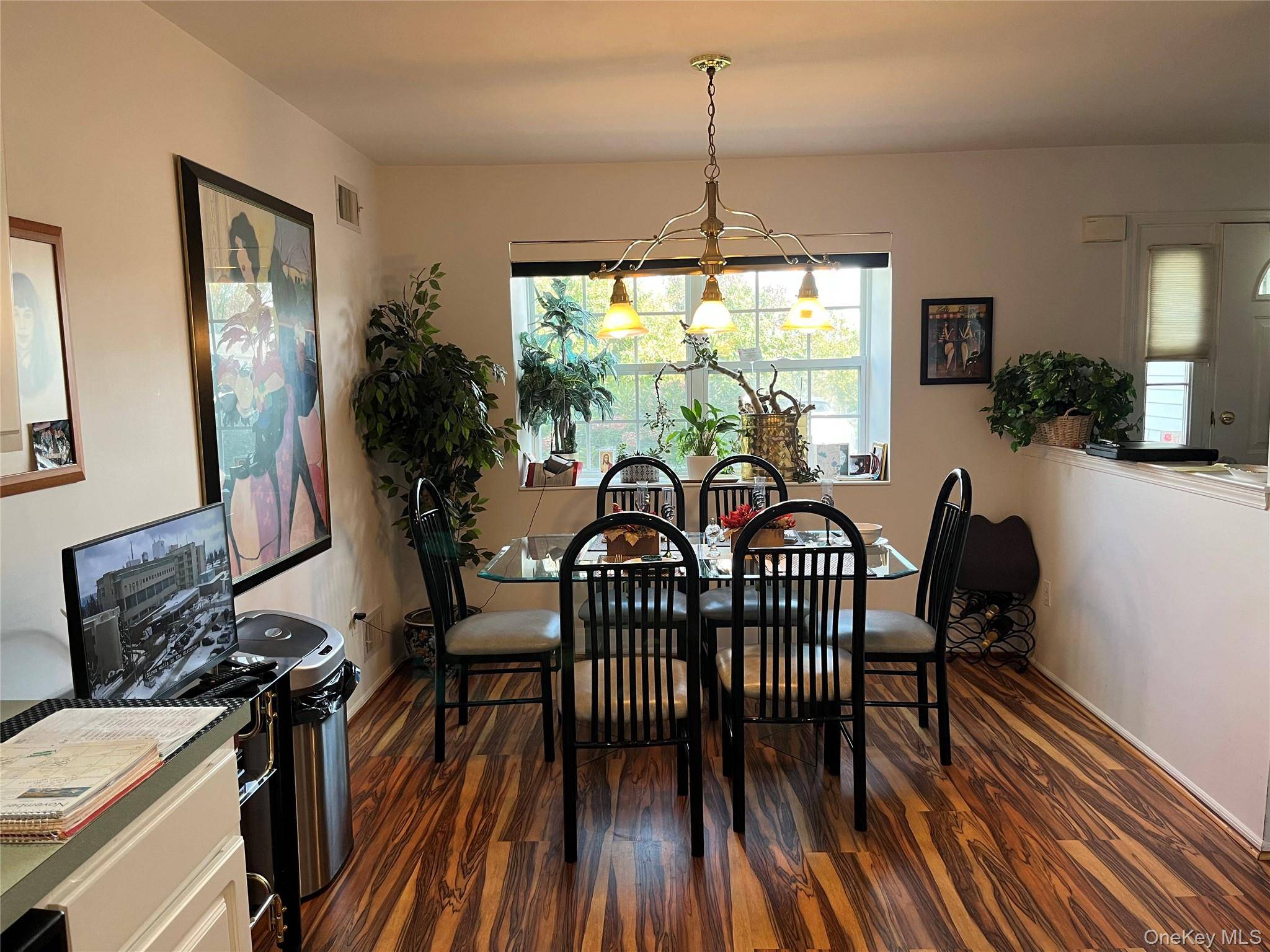 Huntington, NY 11743,12 Horizon CT