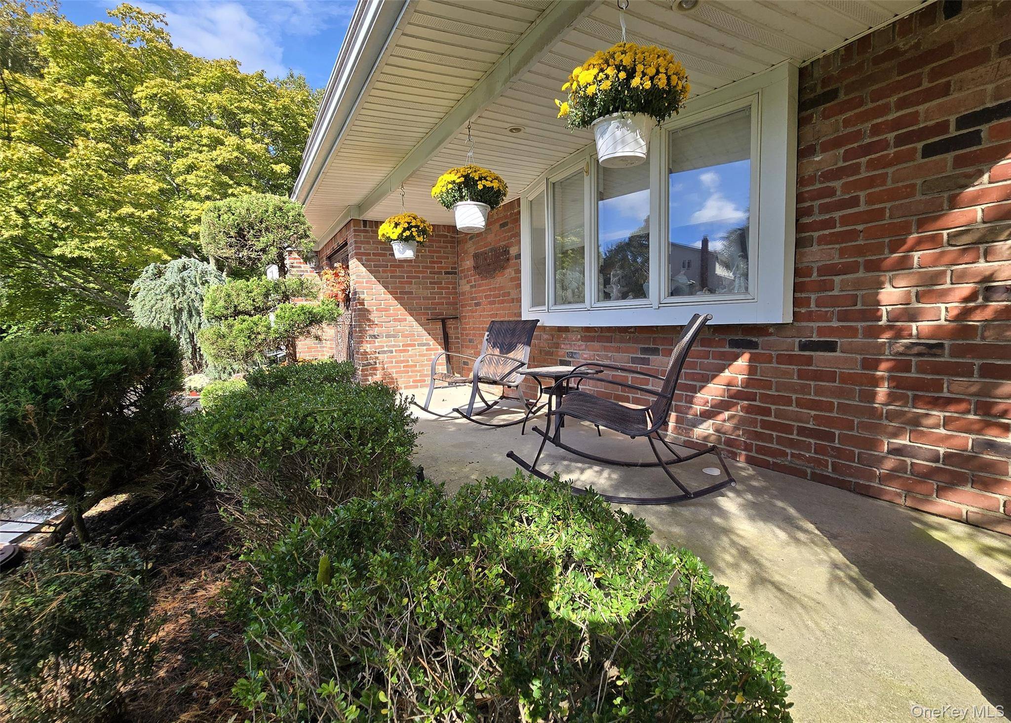 Centereach, NY 11720,7 Royal Oaks DR