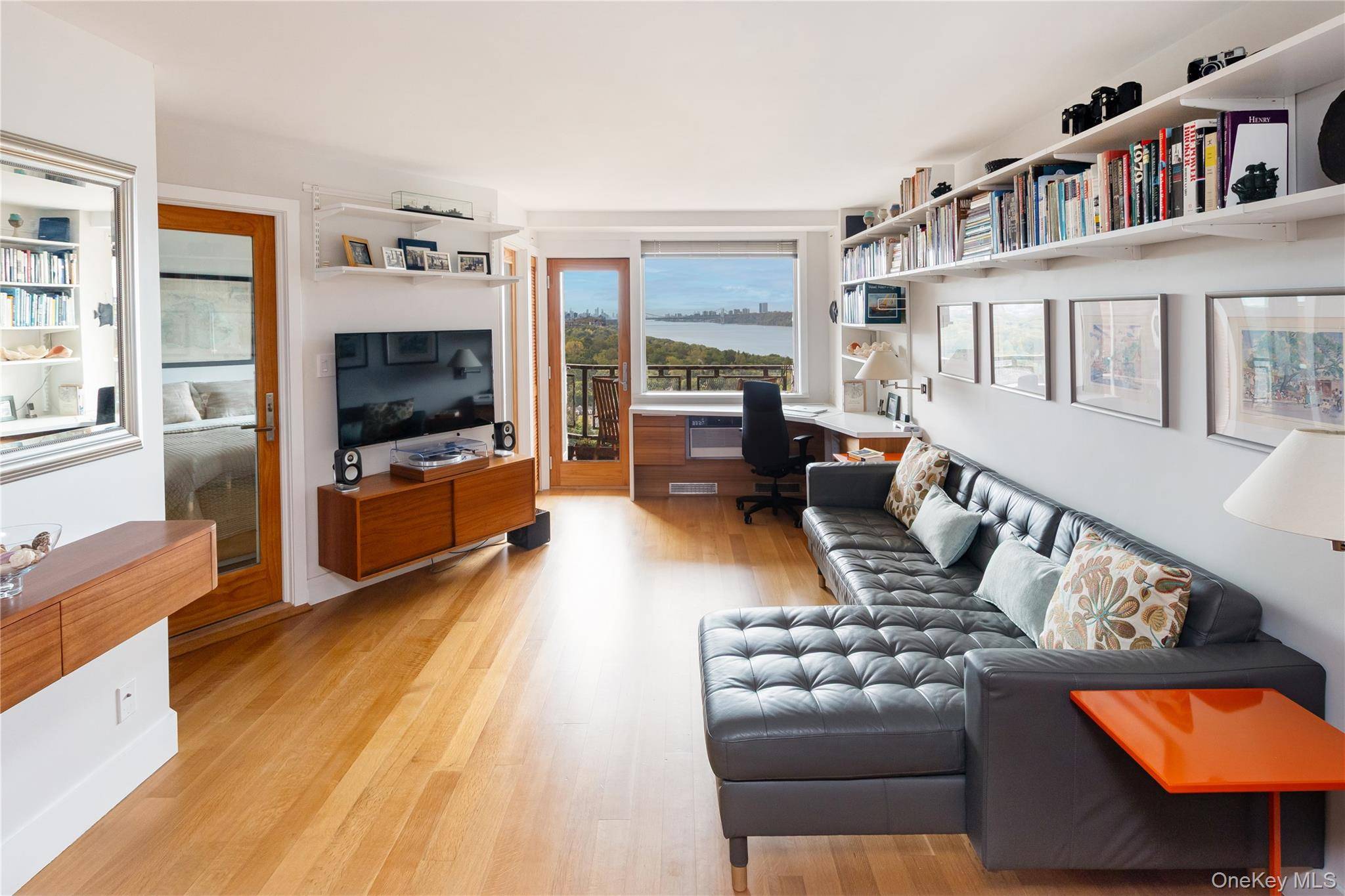 Bronx, NY 10471,5700 Arlington AVE #21R