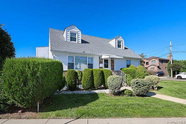 Albertson, NY 11507,132 Bethel RD