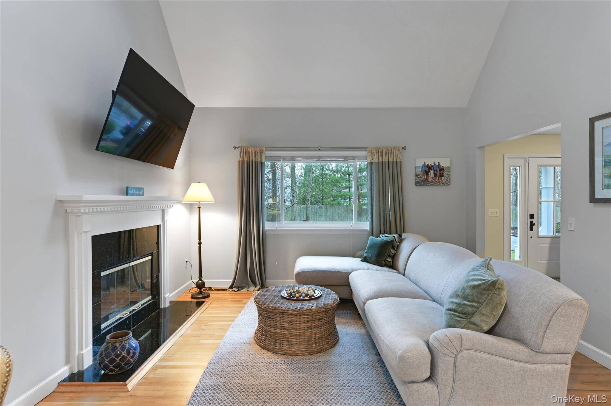 Westhampton, NY 11977,9 North Quarter RD