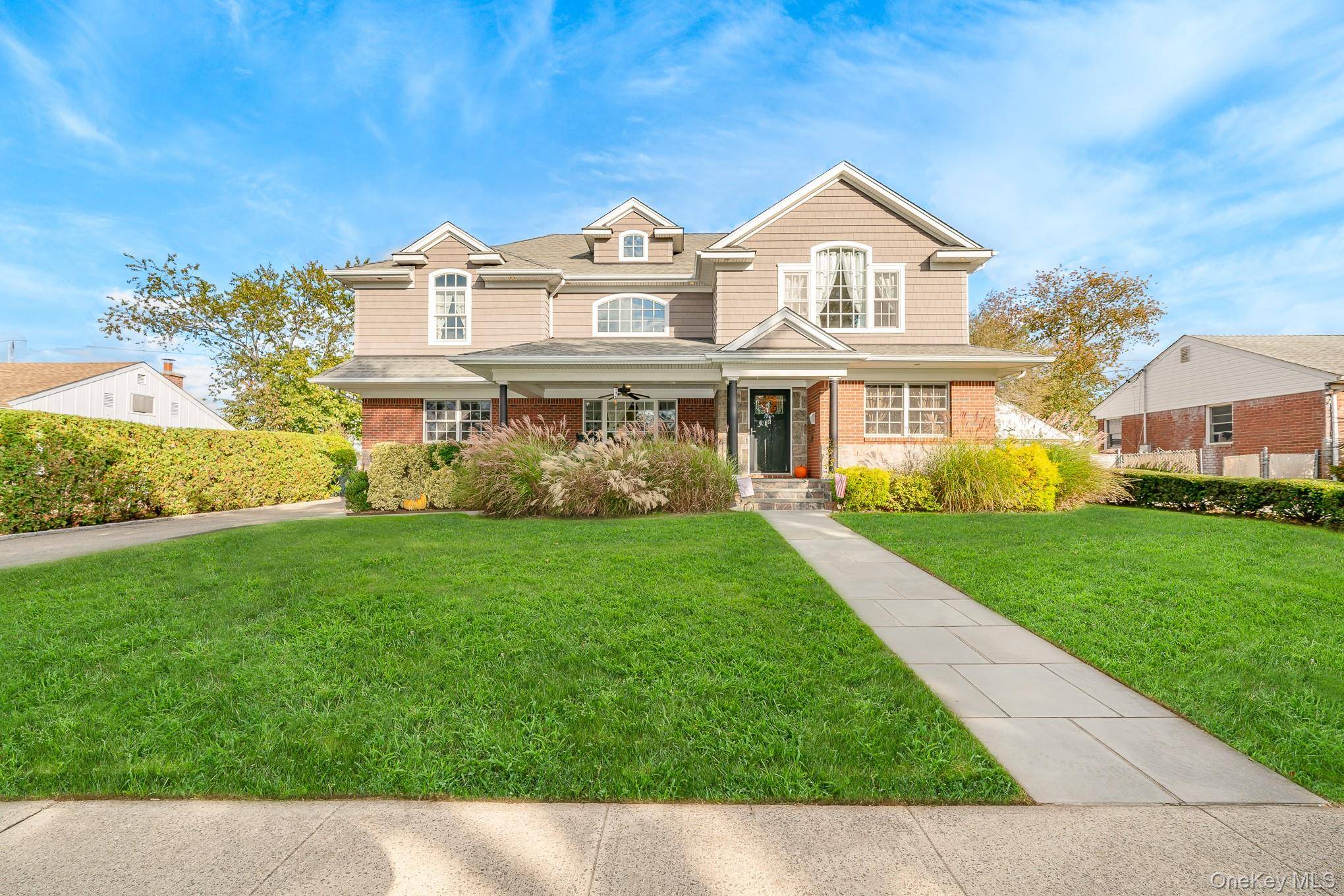 New Hyde Park, NY 11040,87 East ST
