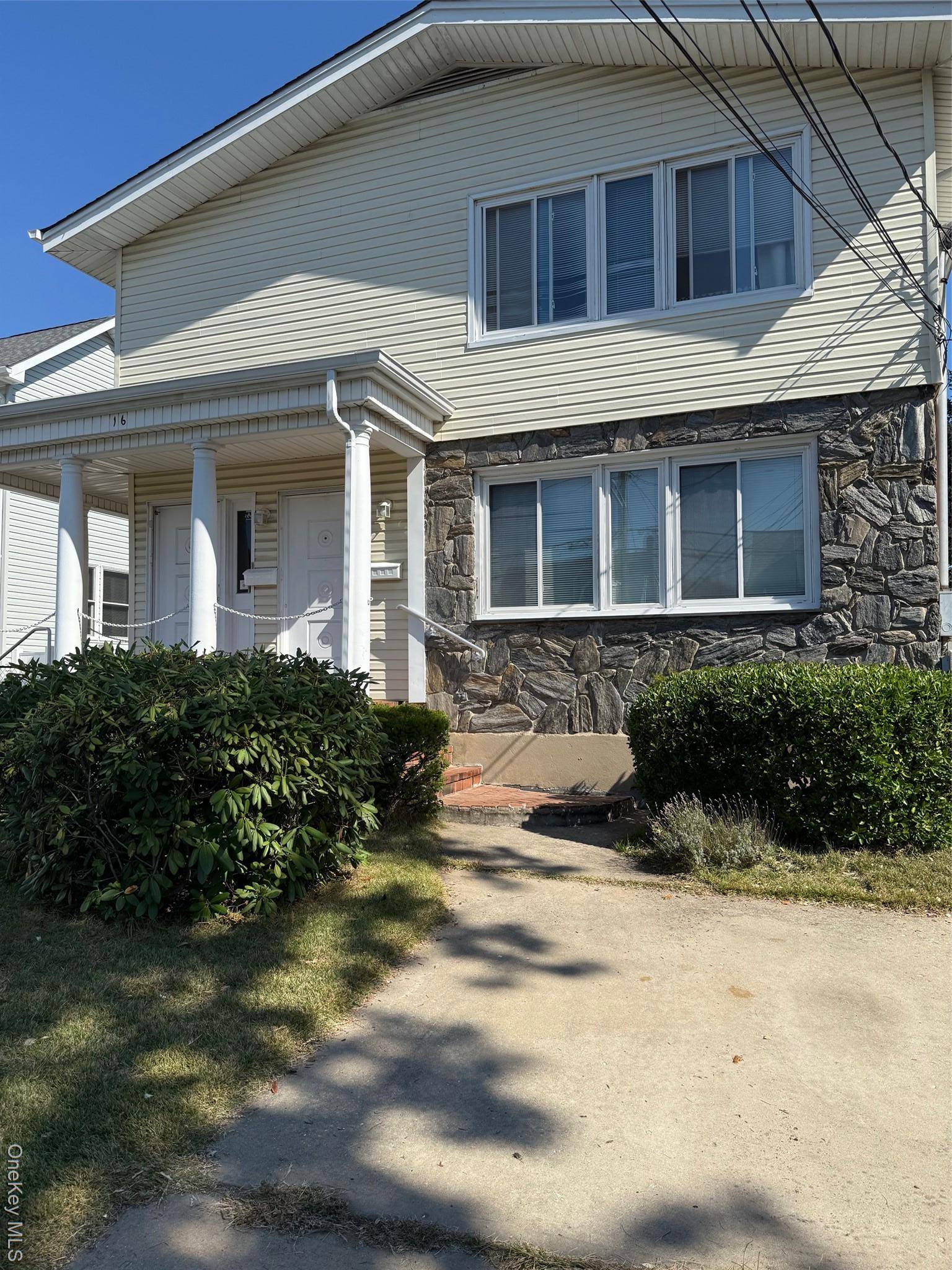 Port Washington, NY 11050,16 Firwood RD #A