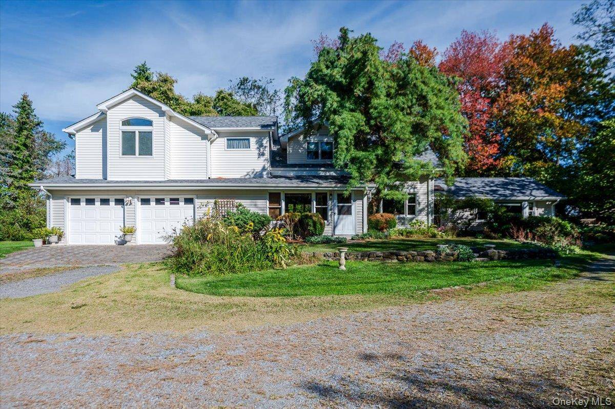 Huntington, NY 11743,280 W 22nd ST
