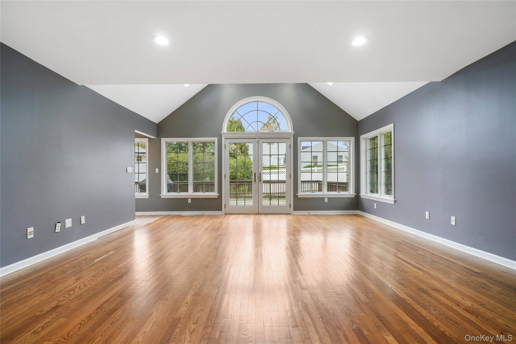 Orangeburg, NY 10962,11 Fern OVAL