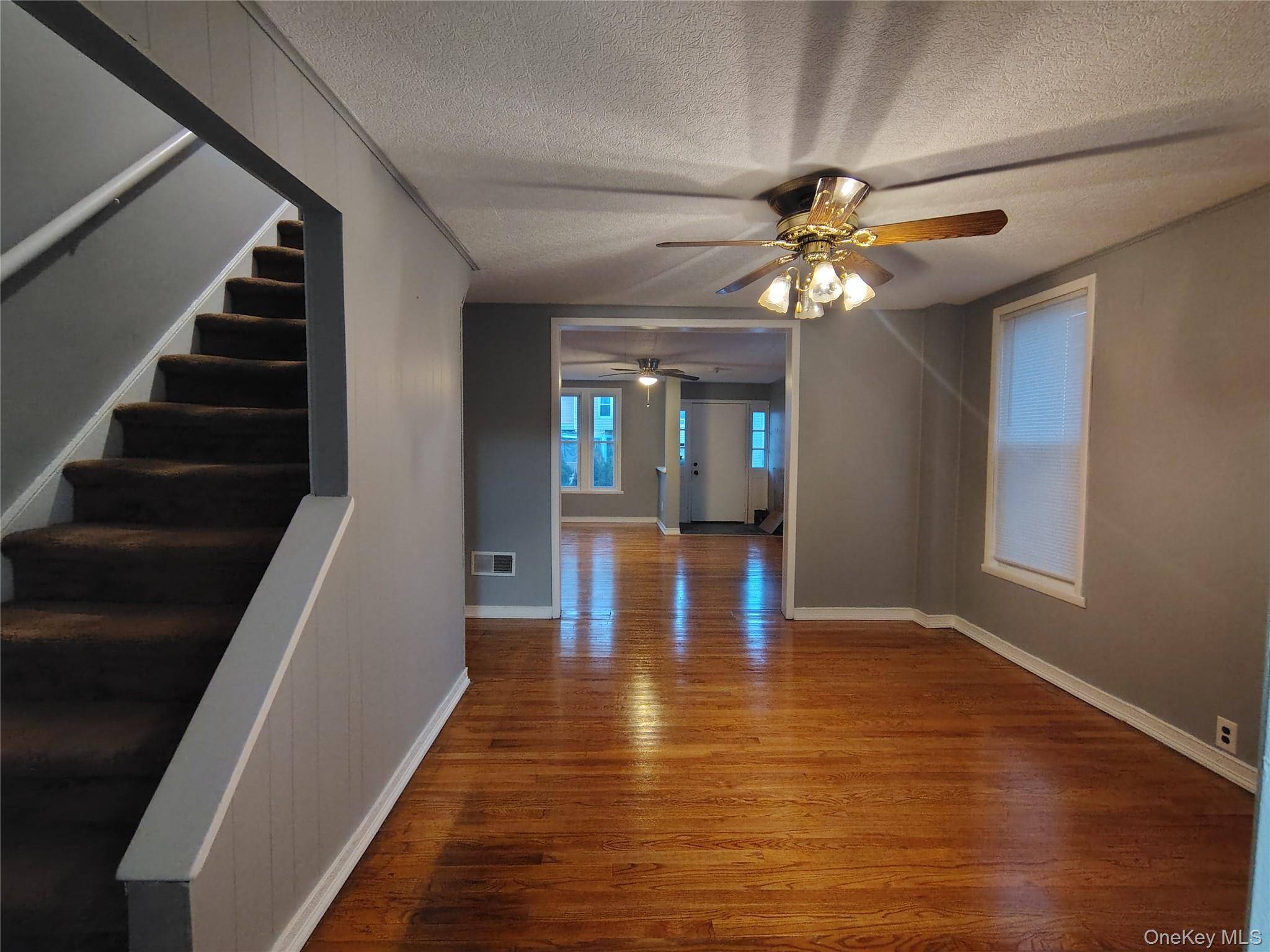 Poughkeepsie, NY 12601,324-326 Church ST