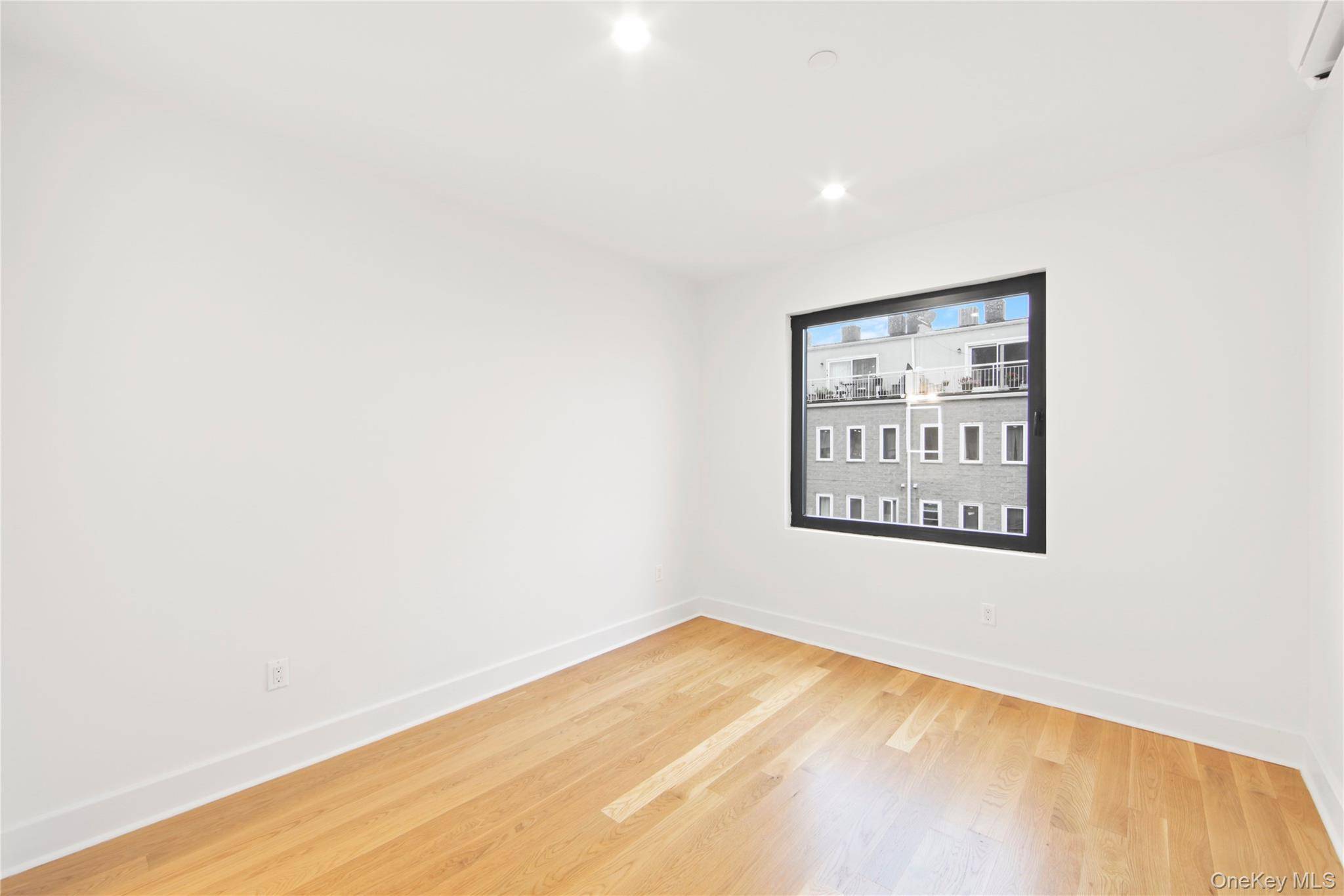 Rockaway Beach, NY 11693,163 Beach 96th ST #4C