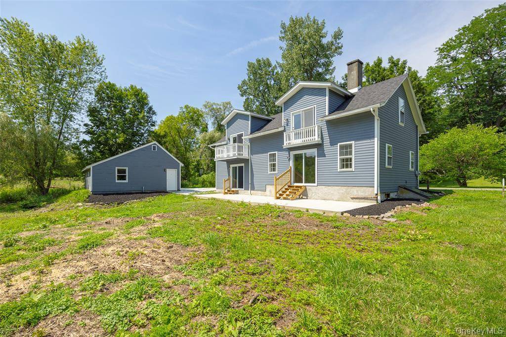 Millerton, NY 12546,12 State Line RD