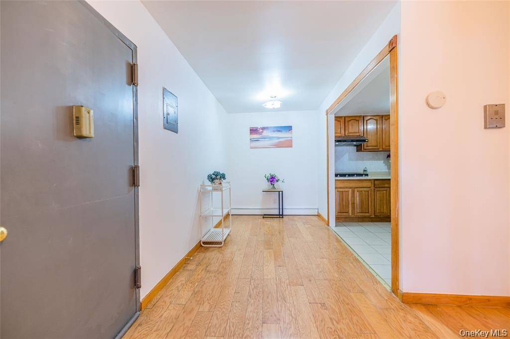 Flushing, NY 11354,144-34 37th AVE #4C