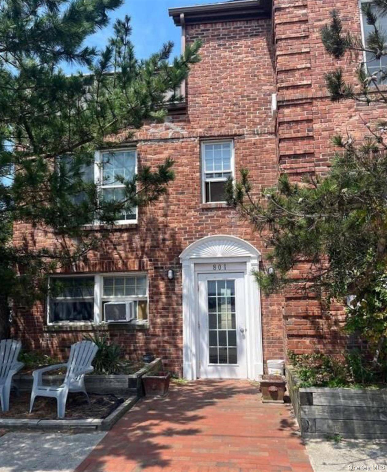 Long Beach, NY 11561,801 E Broadway #F