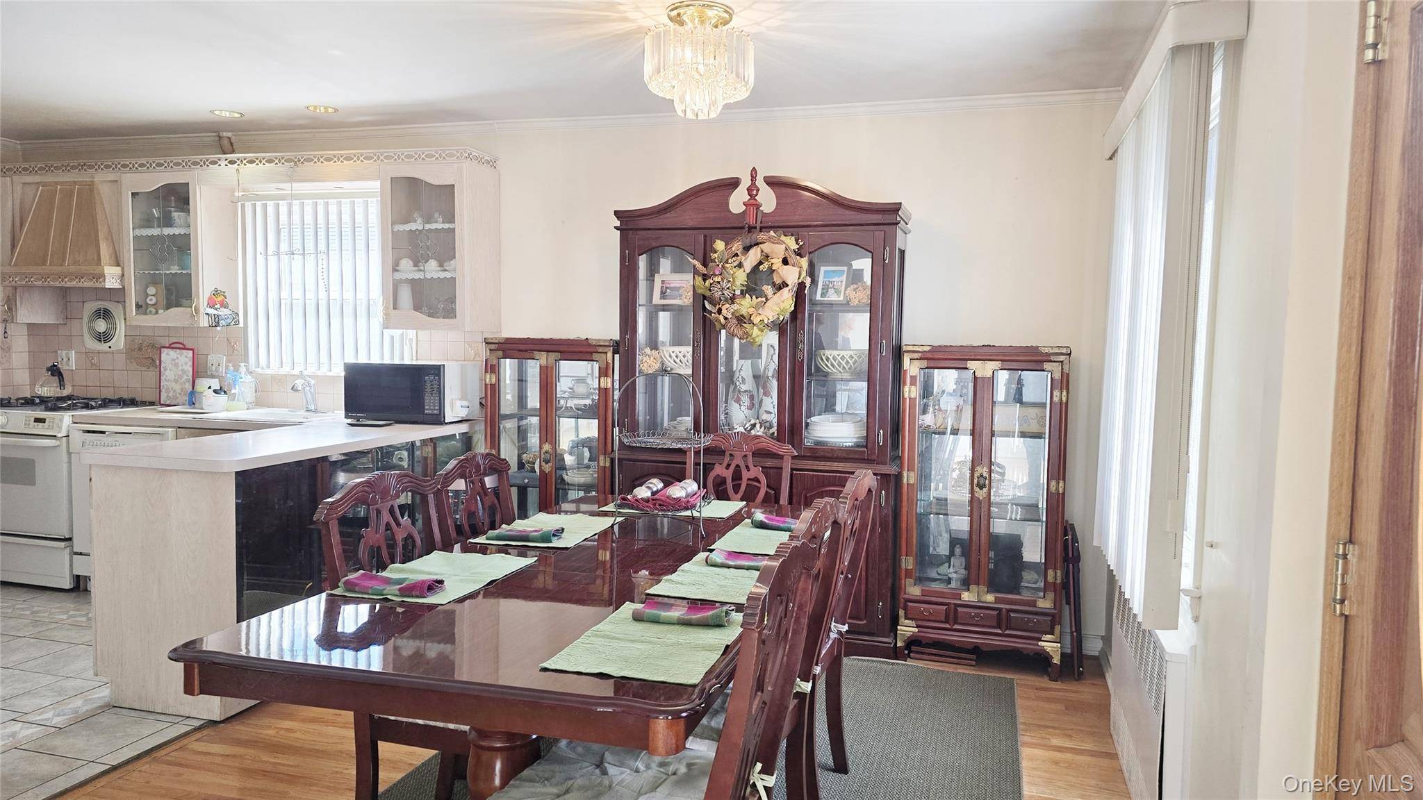 Whitestone, NY 11357,154-07 24 RD