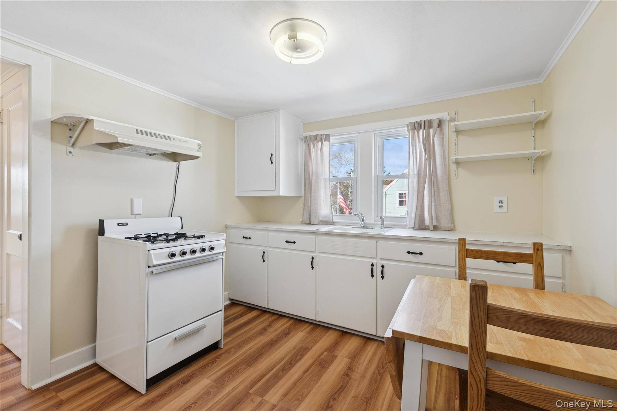 Riverhead, NY 11901,374-376 Marcy AVE