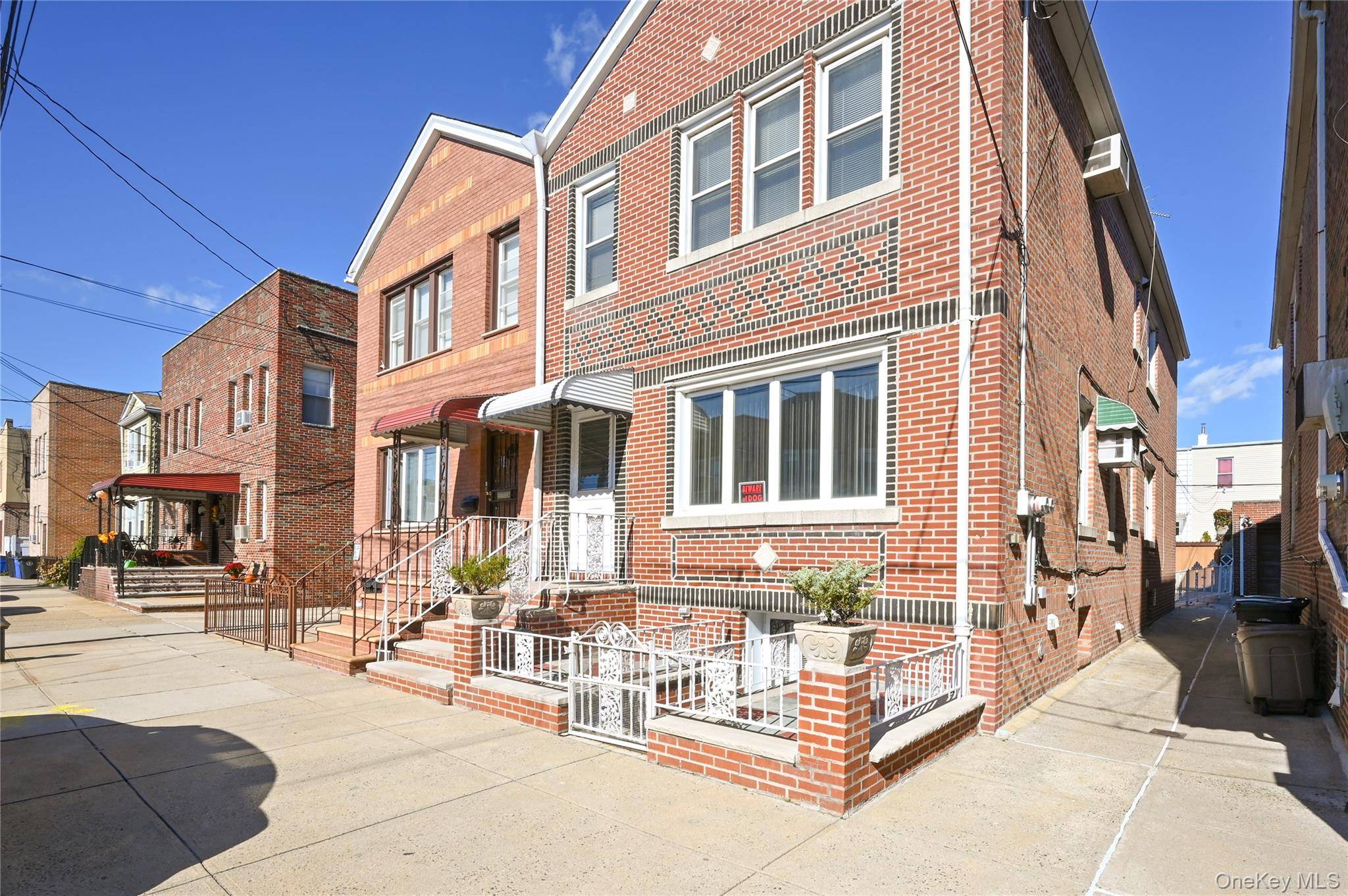 Middle Village, NY 11379,79-23 69 AVE