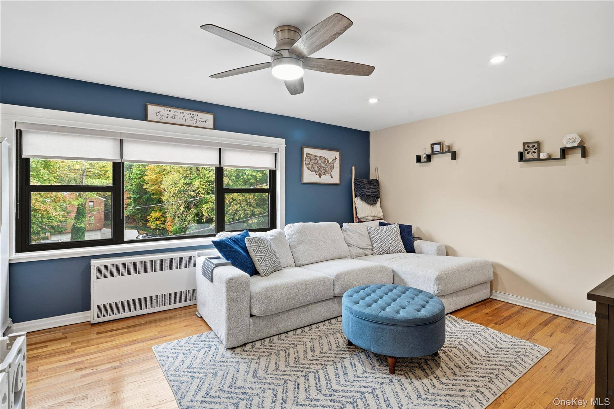 Roslyn, NY 11576,317 Main ST #D