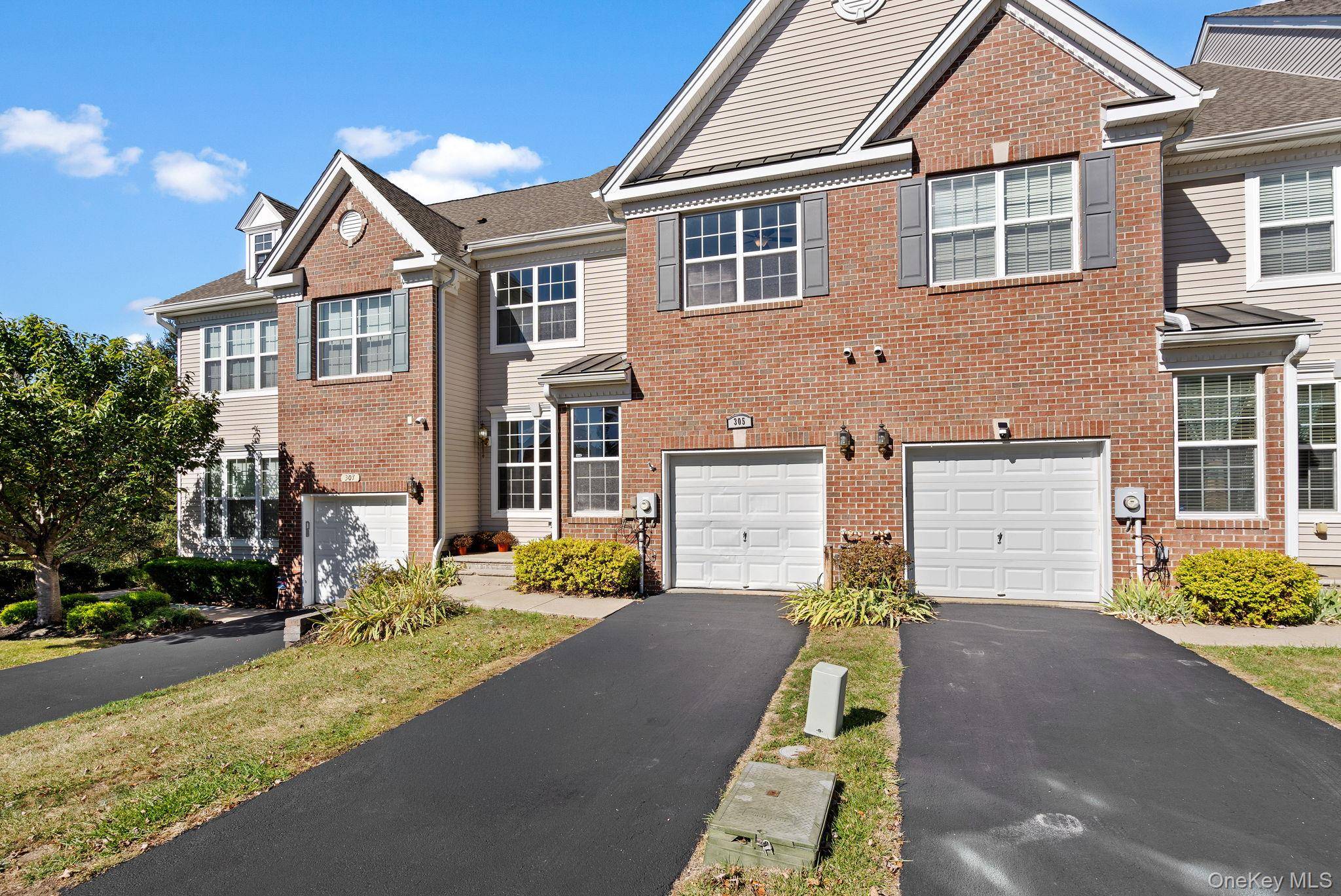 New Windsor, NY 12553,305 Balsam DR