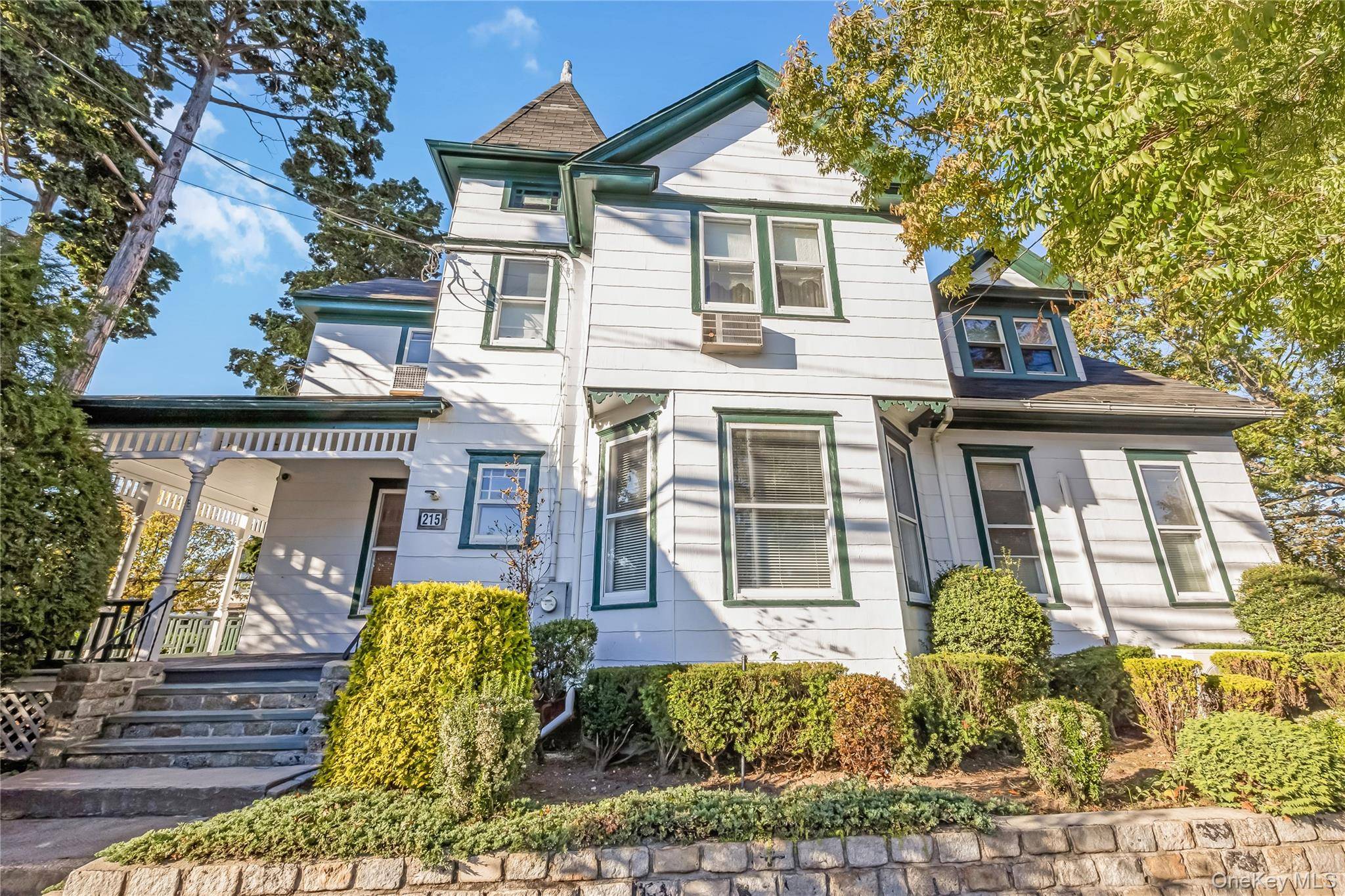 Farmingdale, NY 11735,215 Conklin ST