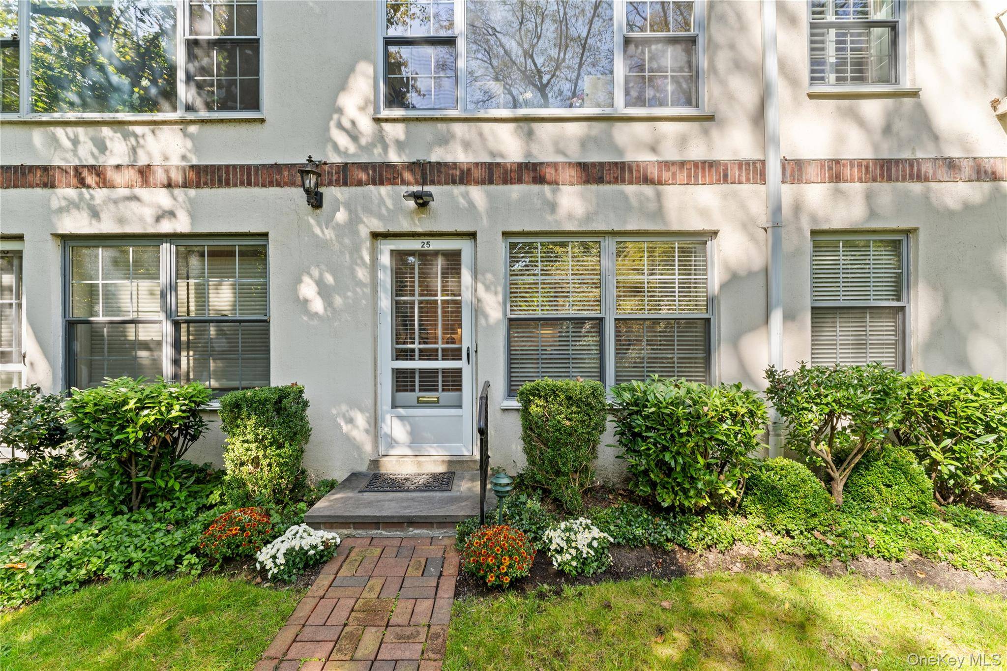 Bronxville, NY 10708,25 Alden PL #25
