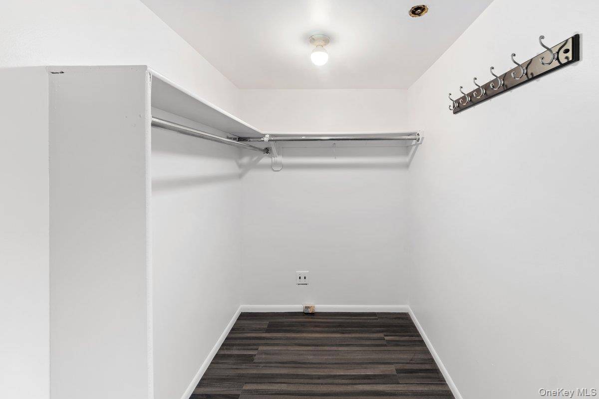 Yonkers, NY 10701,23 Water Grant ST #4J