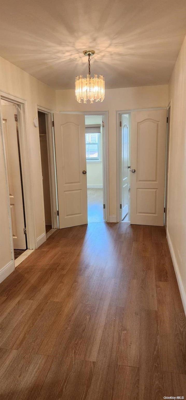 Maspeth, NY 11378,71-14 58 RD #1
