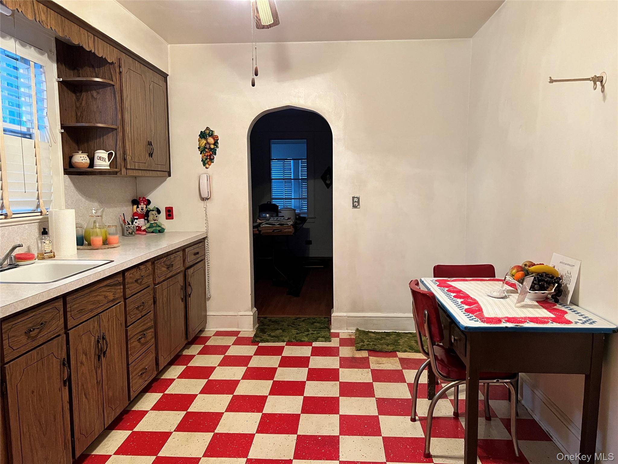 Westbury, NY 11590,40 Lafayette AVE