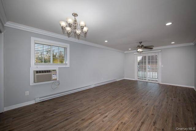 Bohemia, NY 11716,1314 Smithtown AVE #29