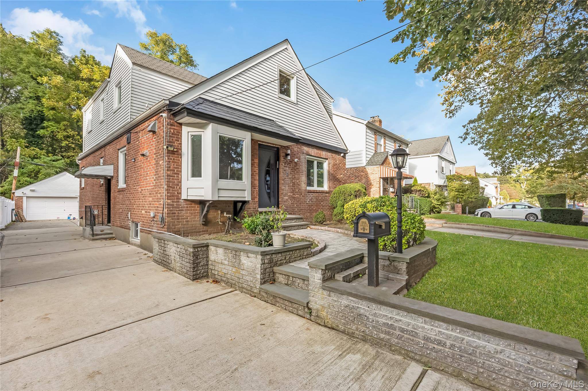 Hollis Hills, NY 11364,206-15 Richland AVE