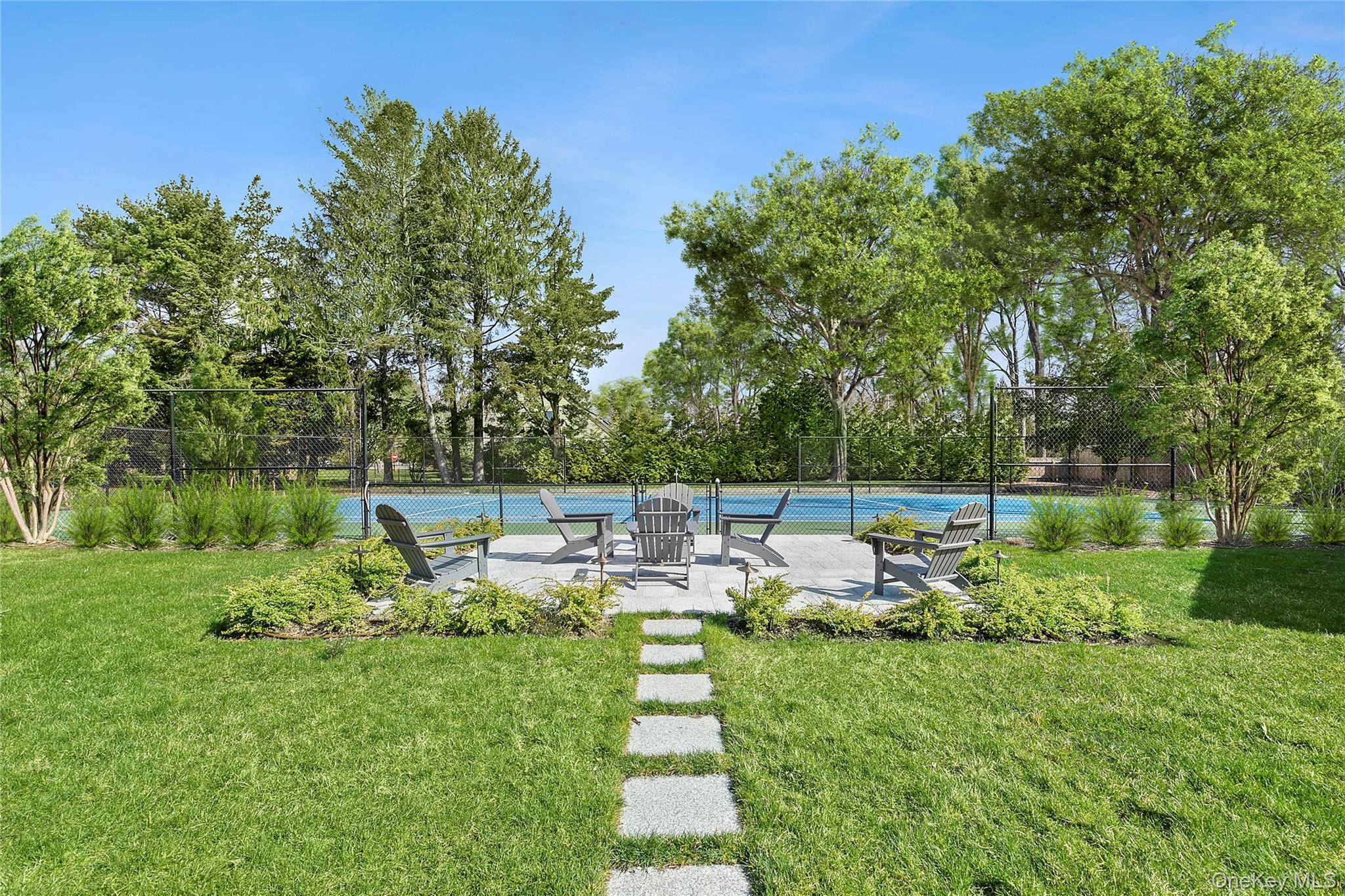 Remsenburg, NY 11960,8 Shore RD