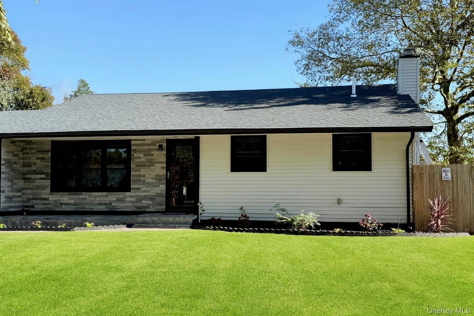 Bay Shore, NY 11706,1553 Potter BLVD