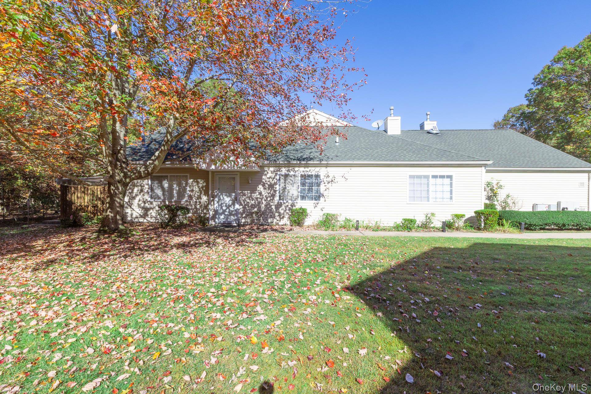 Manorville, NY 11949,349 Colonial CIR