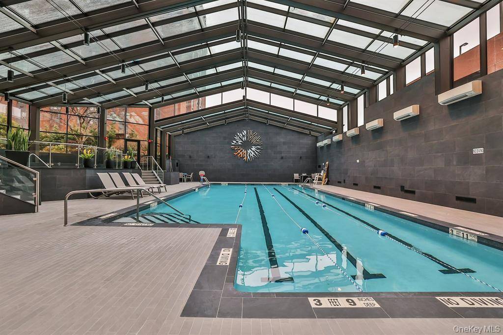 White Plains, NY 10606,4 Martine AVE #411