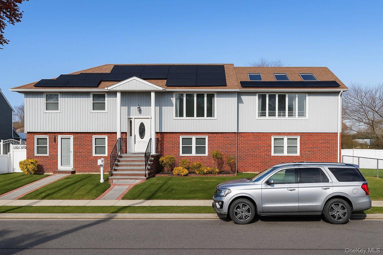 Island Park, NY 11558,175 Hamilton AVE