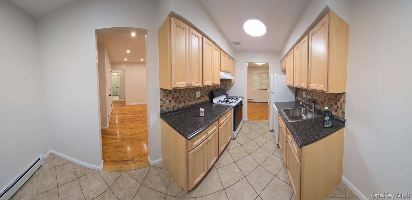 Pomona, NY 10970,15 Brevoort DR #1B