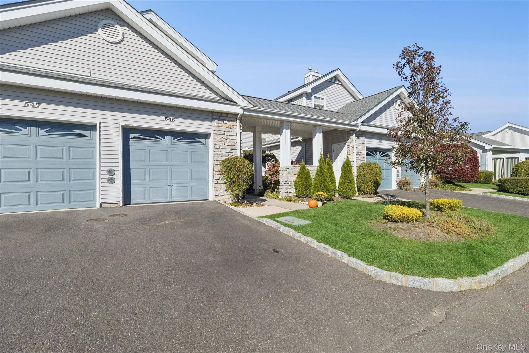 Moriches, NY 11955,546 Highland CT