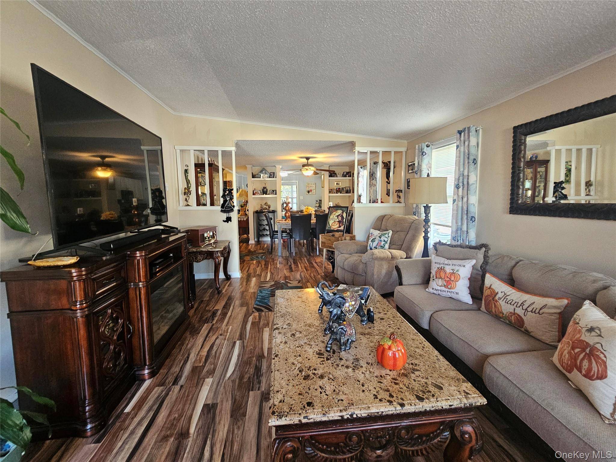 Manorville, NY 11949,45 Dogwood LN