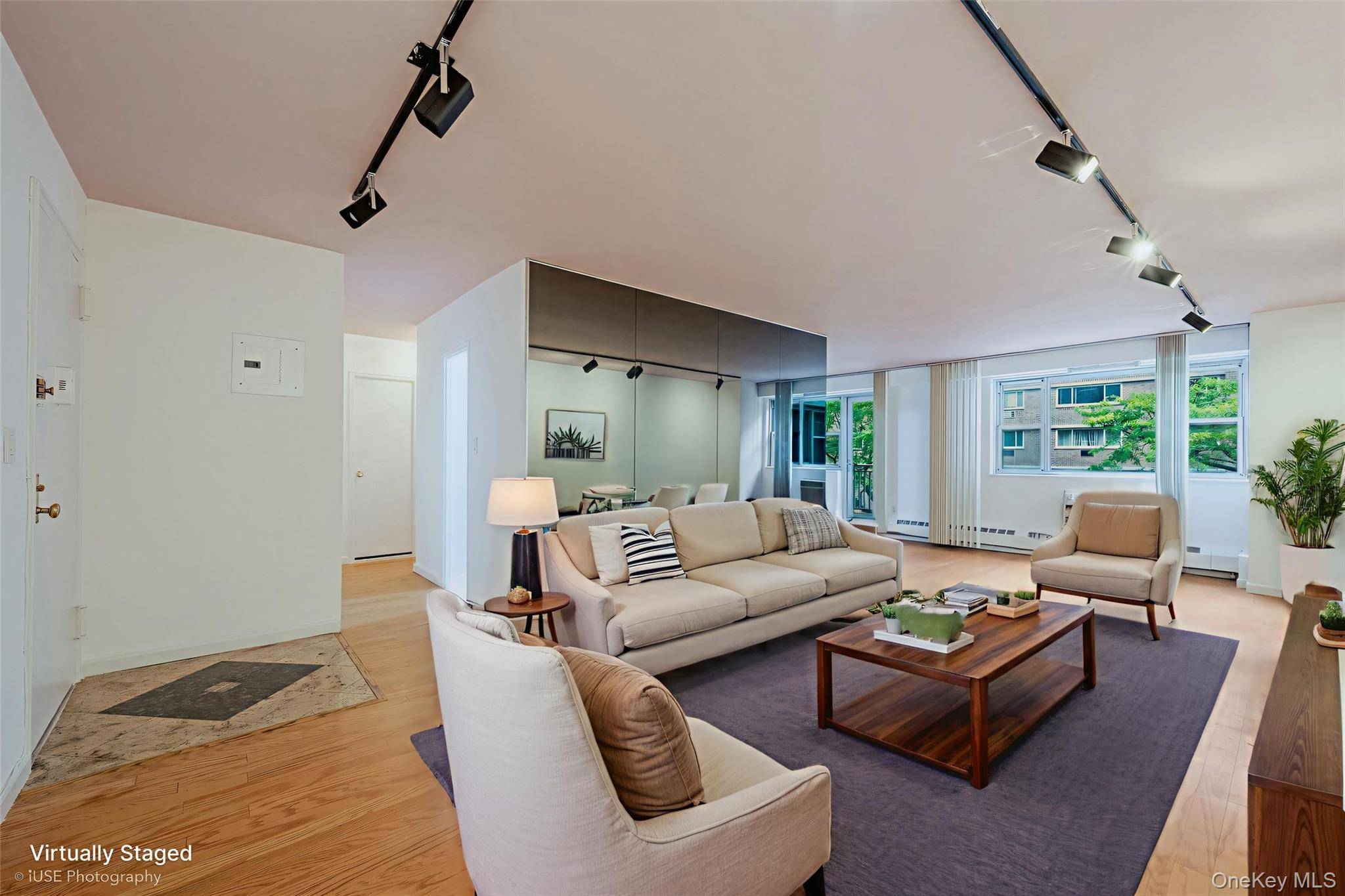 Woodside, NY 11104,52-30 39th #3V