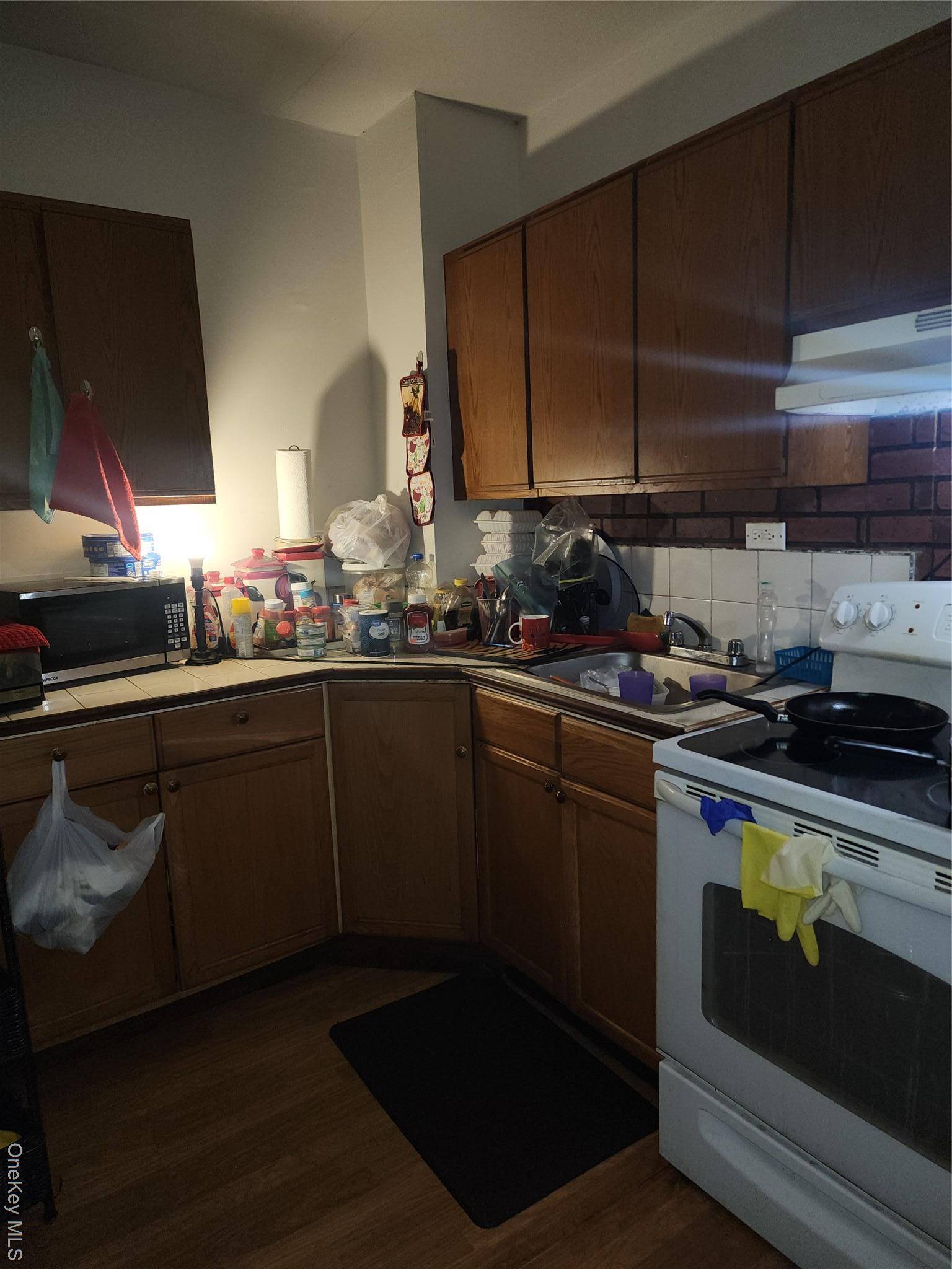 Brooklyn, NY 11221,542 Central AVE