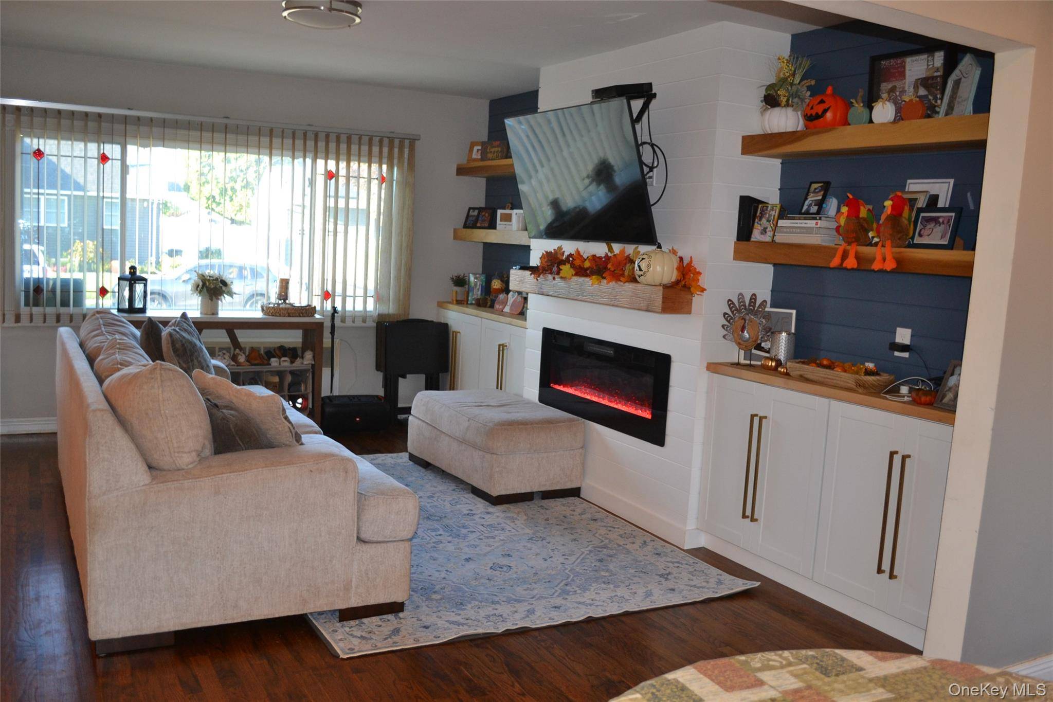 West Babylon, NY 11704,108 Justice ST