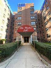 White Plains, NY 10601,210 Martine AVE #2M