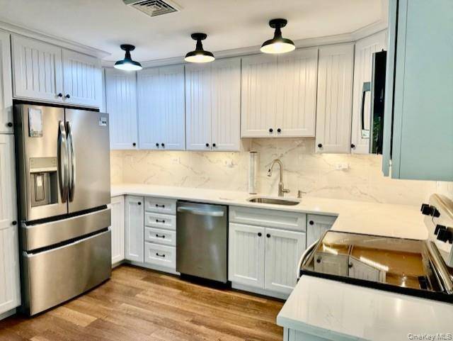 Hopewell Junction, NY 12533,101 Woodmont RD