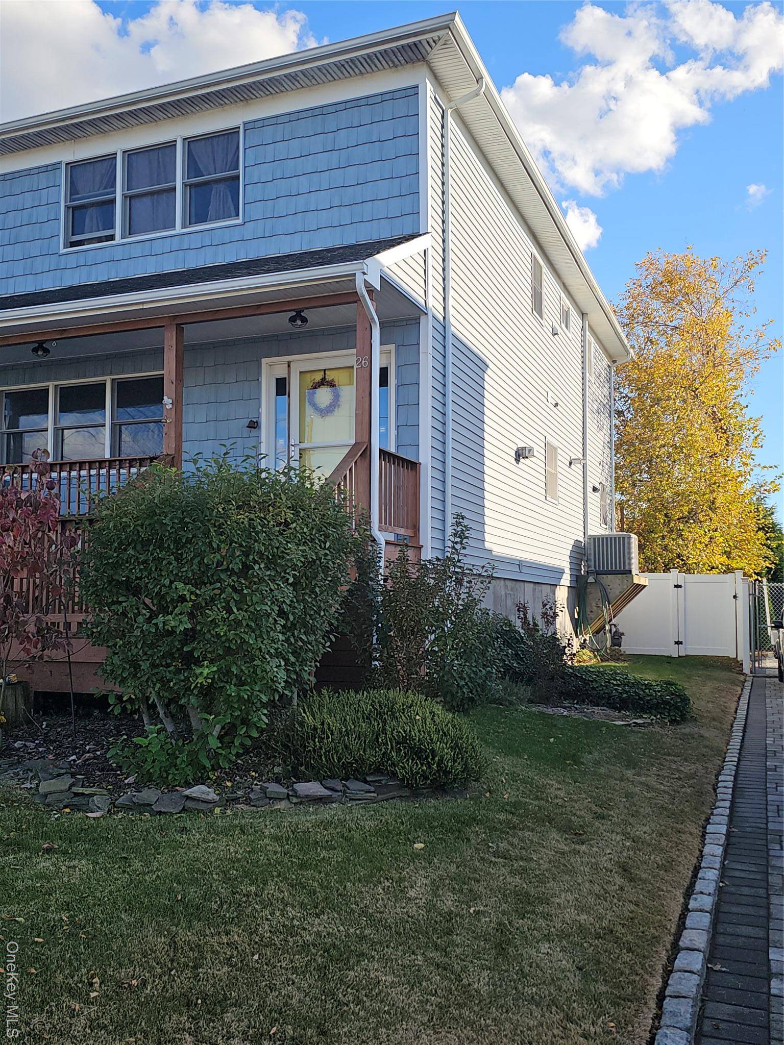 Babylon, NY 11702,26 Mitchell AVE