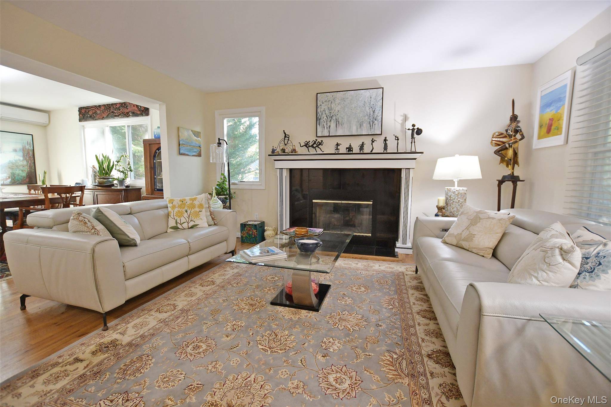 Baiting Hollow, NY 11933,64 Glen RD