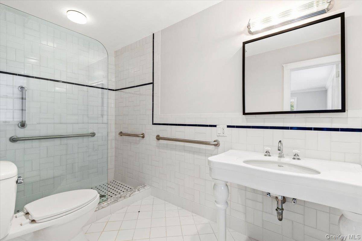 Bedford, NY 10506,110 Oliver RD