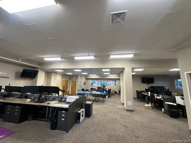 Huntington, NY 11743,41 Green ST #1st Floor